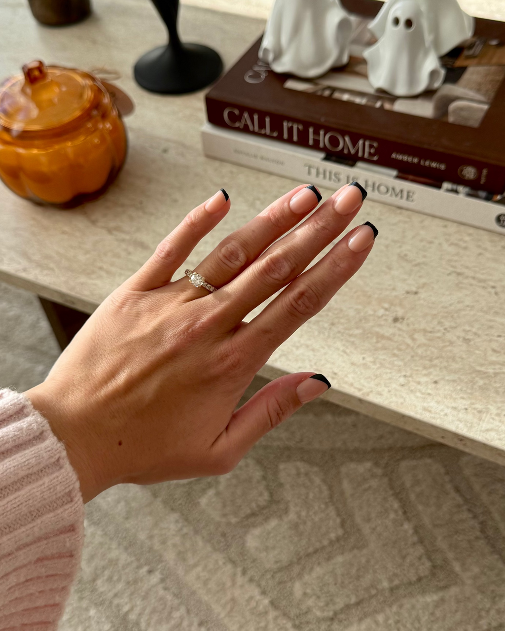 French Noir Square reusable press-on nails