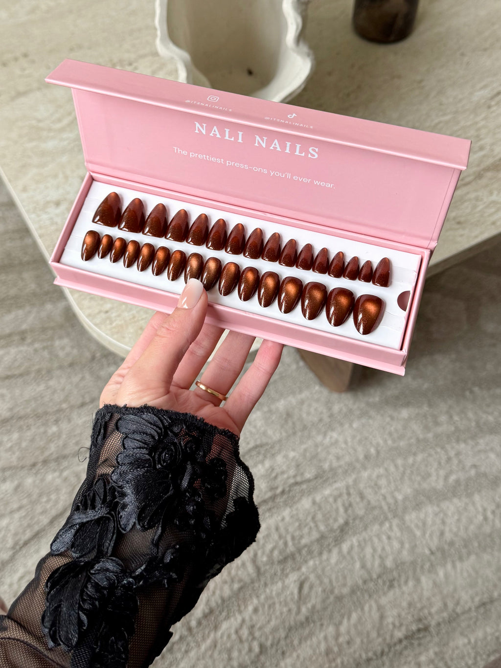 Bronze Cat Eye reusable press-on nails