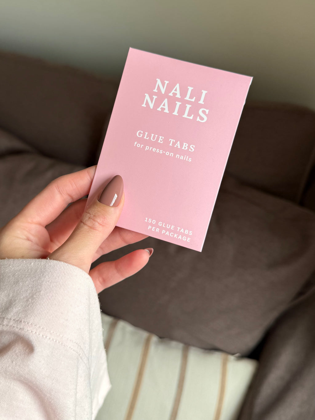 Nali Nails glue tabs for press-on nails
